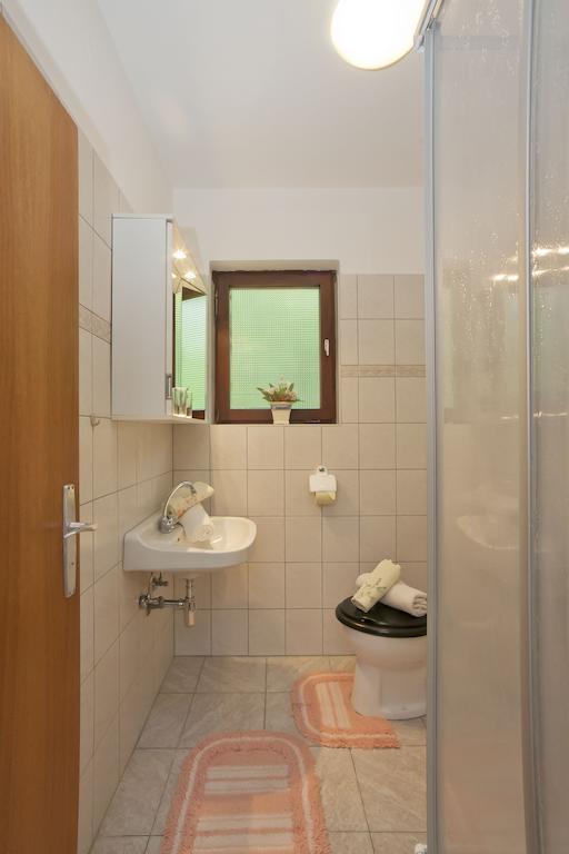 Haus Fischer Velden am Wörthersee Habitación foto