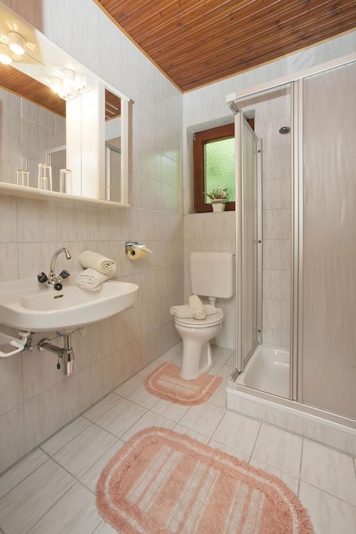 Haus Fischer Velden am Wörthersee Habitación foto